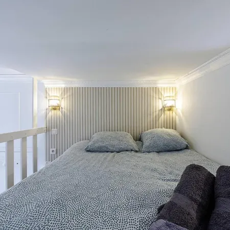 Cosy Mezzanine 2-4p Carre D'or * ニース