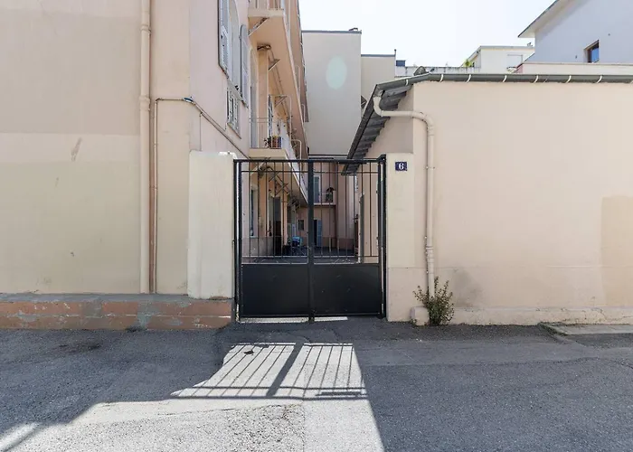 Cosy Mezzanine 2-4p Carre D'or Apartman *